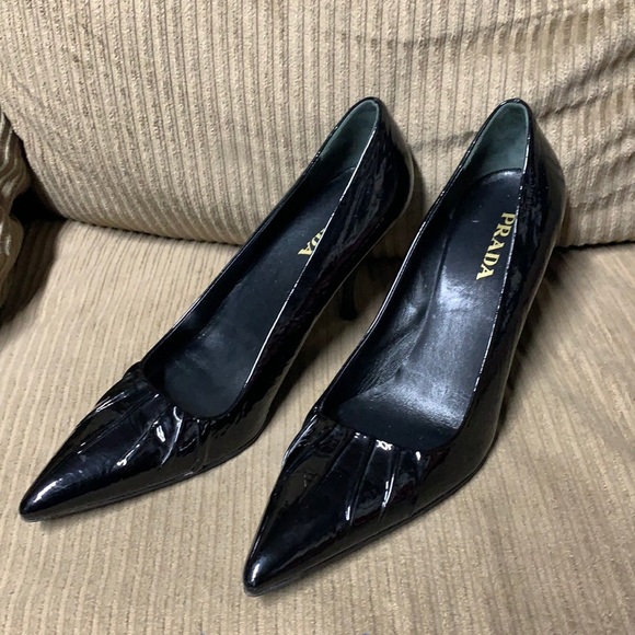 Prada Patent Leather Black Classic Pumps Stilettos Shoes Sz 38.5 - Picture 3 of 12